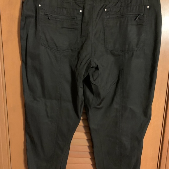 WHBM crop pants - Picture 4 of 5